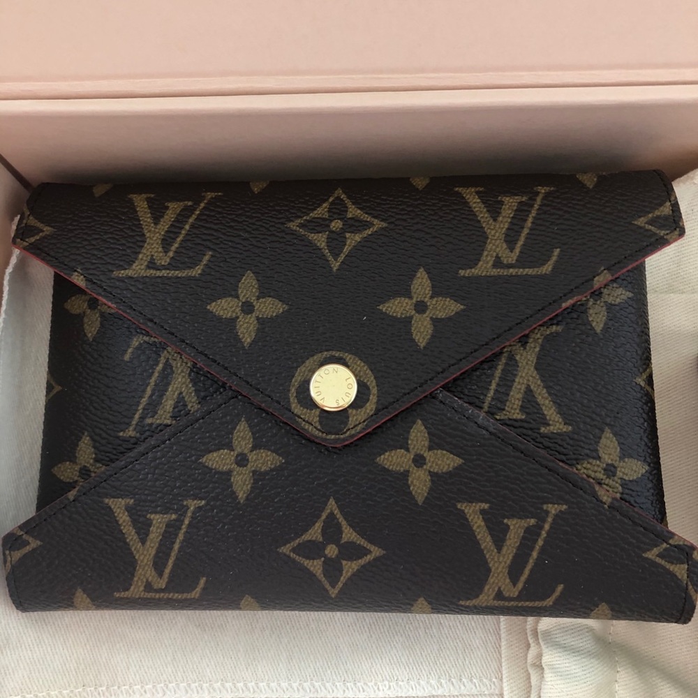Authentic Louis Vuitton Kiragami- Medium